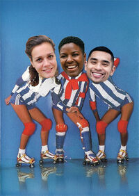 Drie skaters in retro outfit met grote koppen poseren speels voor een blauwe achtergrond.