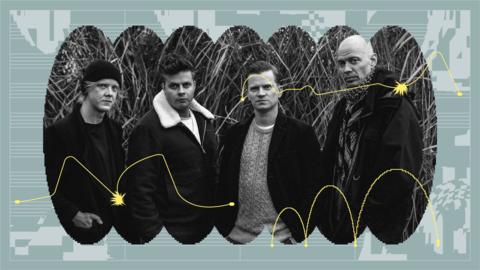 Groep van vier mannen poseert voor een abstracte achtergrond met grafische elementen en lichtstrepen.